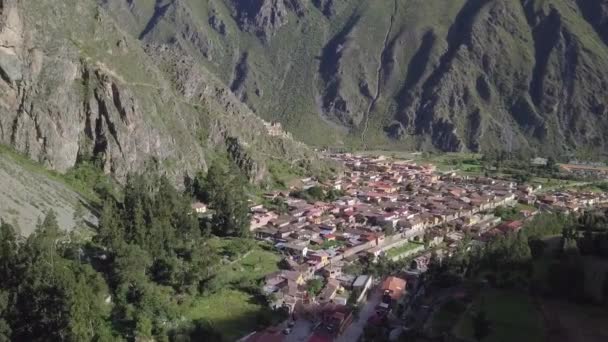 Ollantaytambo Świętej Dolinie Peru Strzał Drona Przechylił Się Dół Zbliżając — Wideo stockowe