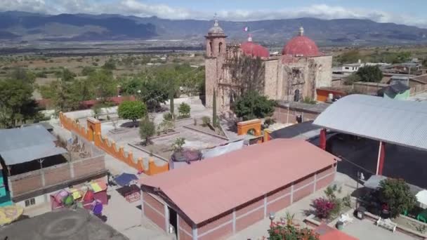 Templo San Marcos Tlapazola Oaxaca Mexiko Drohne Steigt Vor Der — Stockvideo