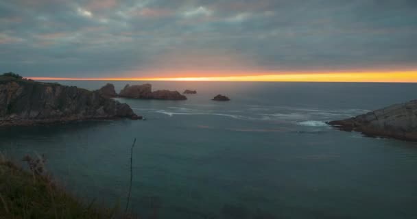 スペイン北部カンタブリア州の日没の風景 — ストック動画