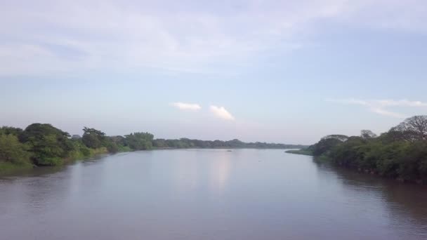 Mompos Kolombiya Daki Magdalena Nehri Hava Aracı Üzerimizde Uçuyor — Stok video