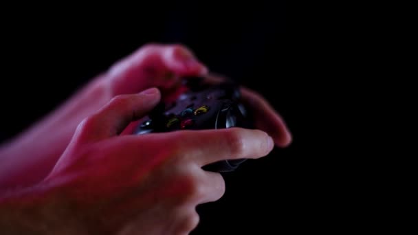 Karanlık Bir Odada Siyah Arkaplanı Olan Video Oyunları Oynamak Spor — Stok video