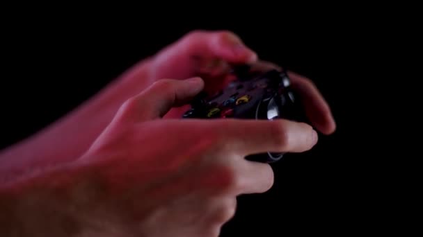 Jouer Des Jeux Vidéo Dans Une Pièce Sombre Avec Fond — Video