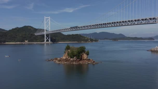 Γέφυρα Κατά Μήκος Της Εσωτερικής Θάλασσας Της Ιαπωνίας Και Shimanami — Αρχείο Βίντεο