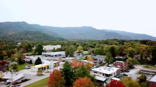 Luchtfoto Black Mountain Blake Mountain North Carolina — Stockvideo