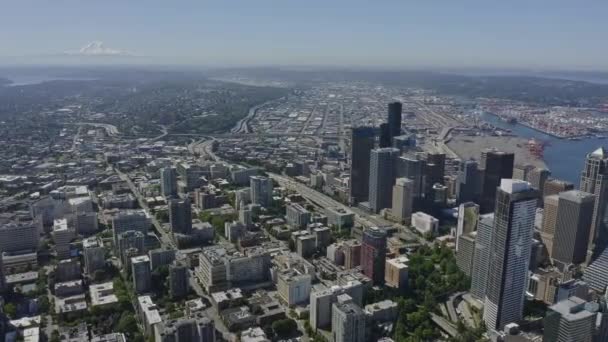 Seattle Washington Aerial V133 Pan Right Shot Skyscrapers Waterfront Elliot — стоковое видео