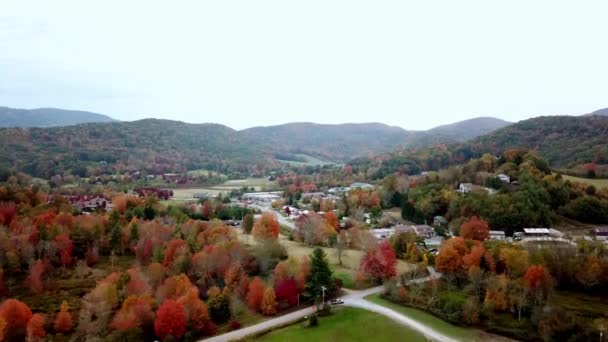 Падение Листьев Banner Elk Banner Elk North Carolina Aerial — стоковое видео