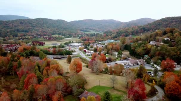 Fall Leaf Color Banner Elk Banner Elk North Carolina Aerial — стокове відео