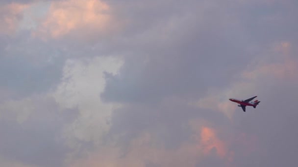 Avião Cisterna Voando Nos Céus Colorado — Vídeo de Stock