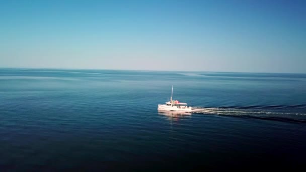 High Shot Fishing Boat Outer Banks Aerial Hatteras Hatteras North — Stockvideo