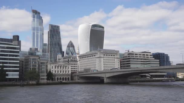 Bank District Londres Con Río Themes Puente Southwark Vista Estática — Vídeos de Stock