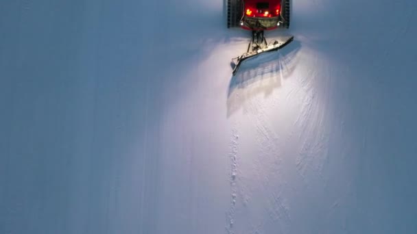Sneeuwgrooming Pistenbully Sneeuwgroomer Sneeuw Ploegen Bij Skigebied Nassfeld Pressegger Oostenrijk — Stockvideo