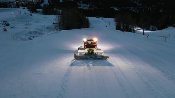 Snowcat Snow Groomer Pistenbully Driving Working Ski Resort Nassfeld Hermagor — Stock video