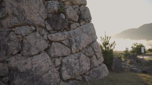 Zdi Hradu Takeda Zříceniny Mořem Mraků Při Východu Slunce Pozadí — Stock video