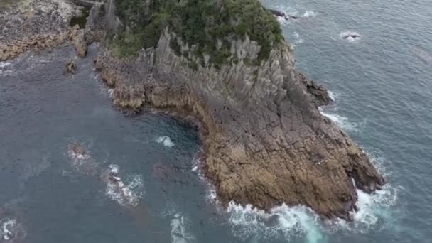 Hokojima Fukui Echizen Kaigan玄武岩柱海岸线的空中景观 — 图库视频影像