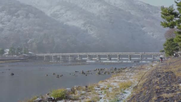 Puente Togetsu Kyo Montaña Arashiyama Kyoto Después Las Nevadas Invierno — Vídeo de stock