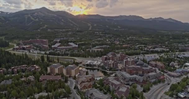 Breckenridge Colorado Aerial Scenic Sunset Town Base Rocky Mountains Tenmile — Stock video