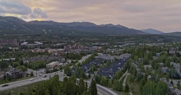 Breckenridge Colorado Aerial Nádherný Výhled Hory Letící Nad Centrem Města — Stock video