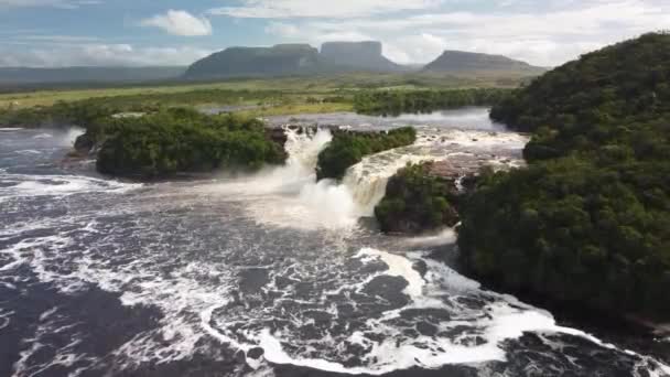 Luftaufnahme Der Wasserfälle Der Canaima Lagune Amazonas Regenwald Venezuela Vergrößerung — Stockvideo