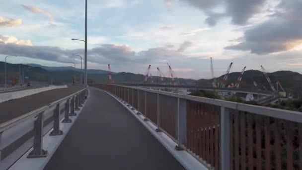 Fast Cycling Point View Shimanami Kaido Bridge Ιαπωνία — Αρχείο Βίντεο