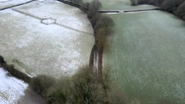 Aerial Drone Shot Flying Frozen Winter Countryside Path — Stock Video