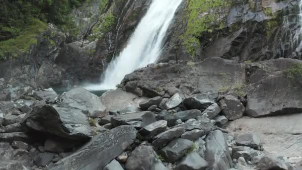 Oko Wasserfälle Langsame Enthüllung Einer Wunderschönen Naturlandschaft Yakushima Japan — Stockvideo