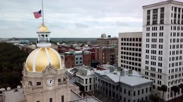Aerial Pullout City Hall Savannah Georgia — Vídeos de Stock