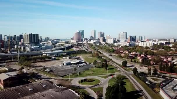 Воздушный Skyline Tiltup Tampa Florida — стоковое видео