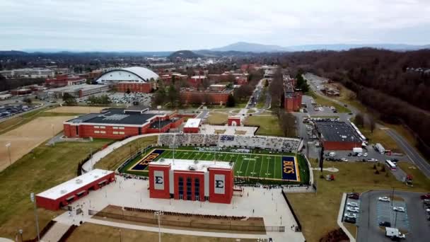 Aérea Saca East Tennessee State University Estadio Fútbol — Vídeo de stock