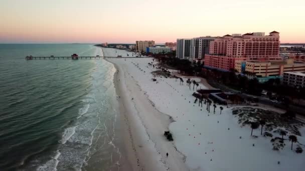 Bílé Písky Clearwater Beach Aerial Při Východu Slunce — Stock video