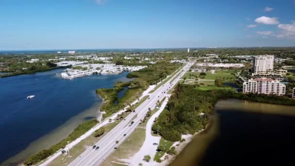 Bradenton Florida Highway Près Manatee River Aerial — Video