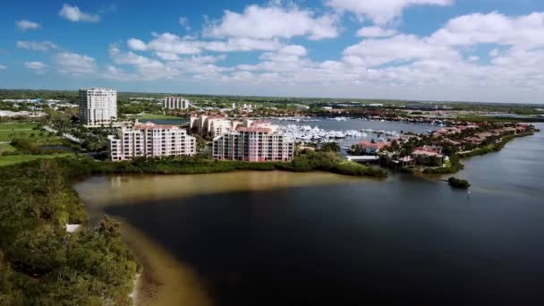 ブレイデントンフロリダマナティー川に沿って空中 — ストック動画
