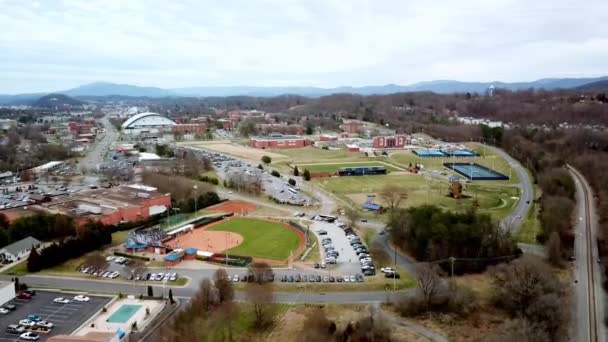 East Tennessee State University Athletic Fields Johnson City Tennessee Aerial — Vídeo de stock