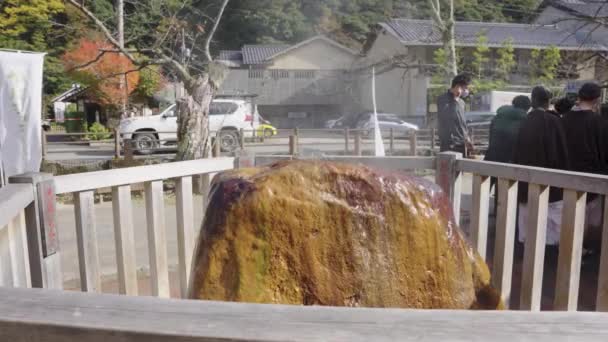 Agua Geotermal Kinosaki Onsen Hirviendo Fuera Del Suelo Través Fuente — Vídeos de Stock