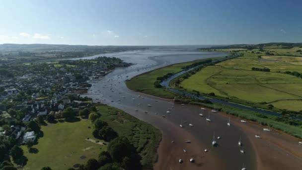 Des Bandes Terre Rurales Peuplées Chaque Côté Embouchure Rivière Exe — Video