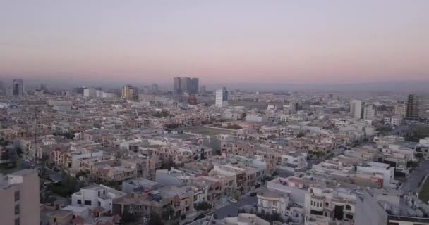 エルビルのBakhtiariの街の空中ショット4Kドローンショット — ストック動画
