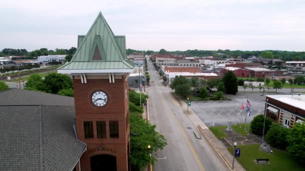 Gaffney City Hall Vliegen Door Gaffney Gaffney South Carolina — Stockvideo