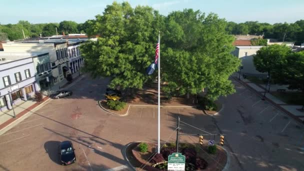 American Flag Pullout Aerial Abbeville Abbeville South Carolina — Stockvideo