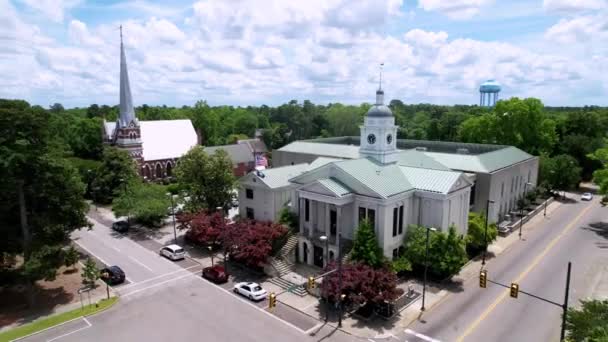 Aiken Aiken South Carolina Aerial Pullout Från Tingshuset — Stockvideo