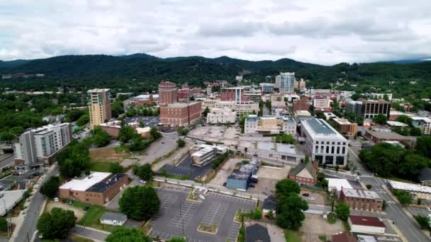 Asheville Asheville Βόρεια Καρολίνα Ωθήσει Εναέρια Ορίζοντα — Αρχείο Βίντεο