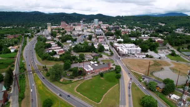 Воздушный Удар Asheville Skyline Asheville Северная Каролина Выстрел — стоковое видео
