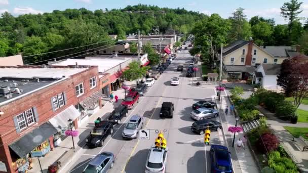 Low Aerial Pullout Blowing Rock Blowing Rock North Carolina — Stock video