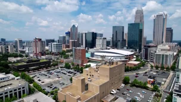 Aerial Tilt Charlotte Charlotte North Carolina — Stock video