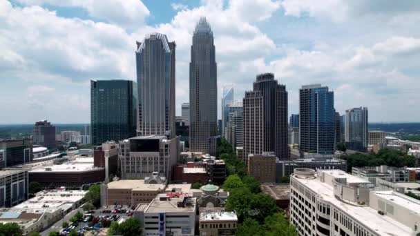 Luftaufnahme Eines Gebäudes Charlotte Charlotte North Carolina — Stockvideo