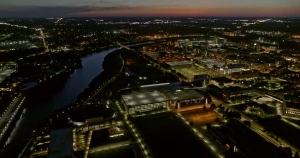 Indianapolis Indiana Vyhlazený Sklopit Letecké Odhalení Univerzitní Oblasti Města Noci — Stock video