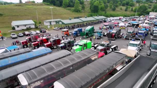 Diesel Big Rig Tractor Trailers Big Rig Truck Show Libanonu — Stock video