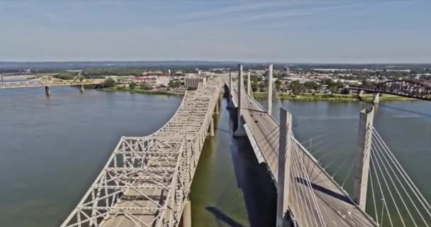 Louisville Kentucky Hava Aracı Kennedy Memorial Köprüsü Ile Lincoln Köprüsü — Stok video