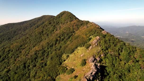 Extracción Aérea Amplia Toma Serpiente Montaña Norte Carolina — Vídeos de Stock