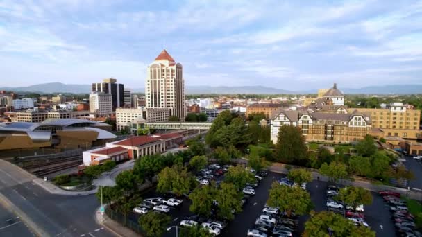 Letecká Rychle Tlačit Roanoke Virginia Panorama — Stock video