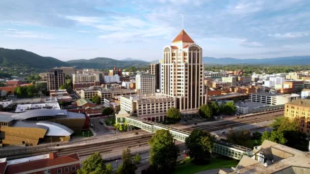 Roanoke Virginia Pullout Epický Záběr Letecké Oblohy — Stock video