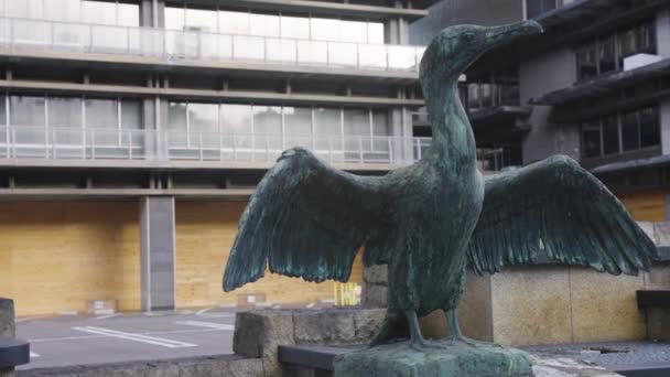 Statue Japonais Cormorant Bird Dans Ville Gifu Japon — Video